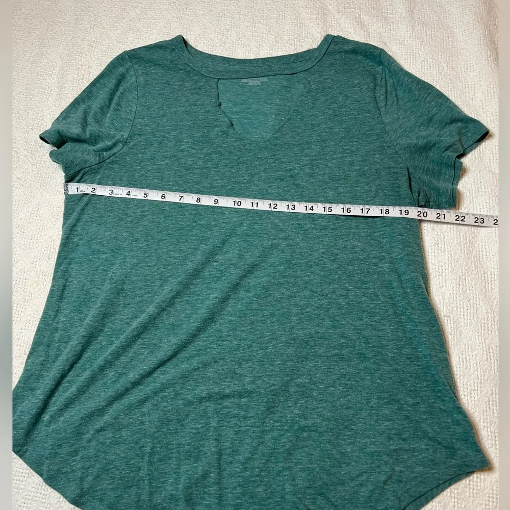 Women's Top - Picture 5 of 5